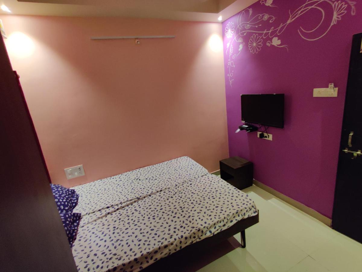 Bandekar Home Stay Mālvan エクステリア 写真